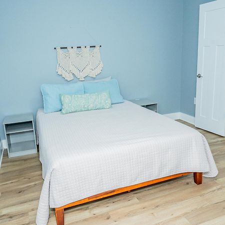 Cottage Beach House Steps From Beach 3 Bedroom 2 Bath Gulf Shores Exterior photo