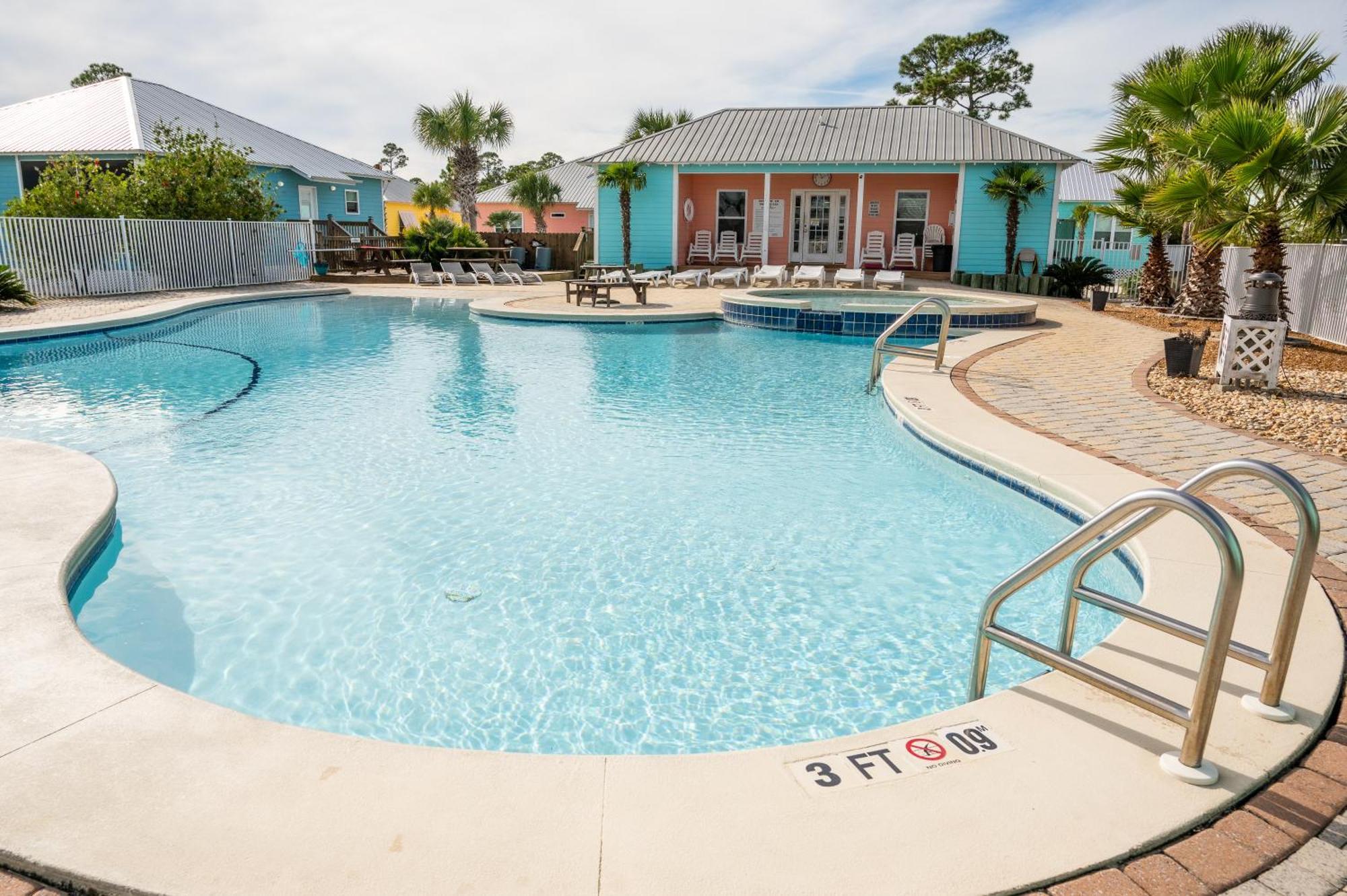 Cottage Beach House Steps From Beach 3 Bedroom 2 Bath Gulf Shores Exterior photo